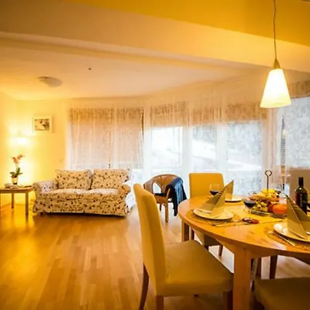 Apartament Residenz Maroi *